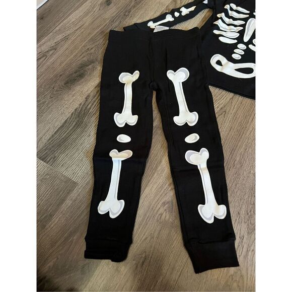 Komar Kids Black Skeleton Glow In The Dark 2pc Jammy Set 24 Month NEW - Picture 2 of 8